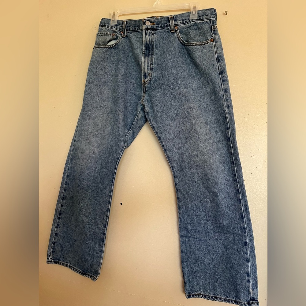 Levi’s light wash 517 Boot cut Sz 38/30
